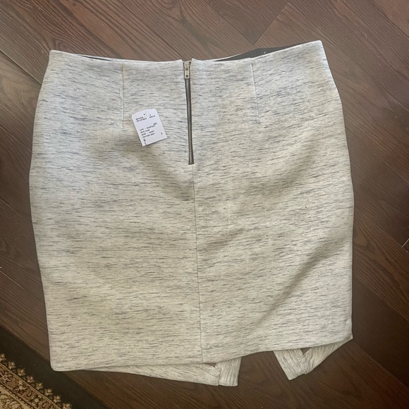 Forever 21 Mini Pencil Skirt - Picture 2 of 3